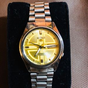 Vintage Seiko 5 -Made in Japan